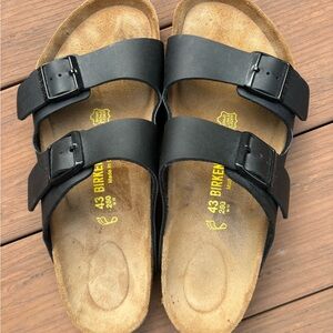 Black Birkenstock size 43
